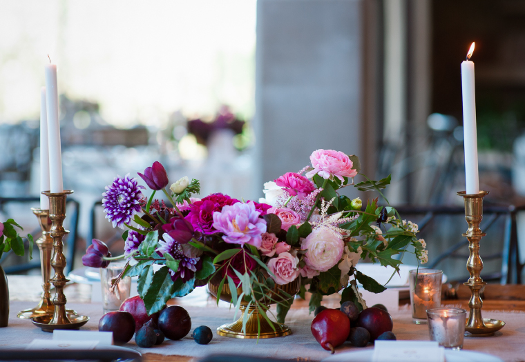 Feminine Fall Wedding at Barr Mansion // Florals by The Nouveau Romantics // Austin Wedding Planning and Event Design Studio